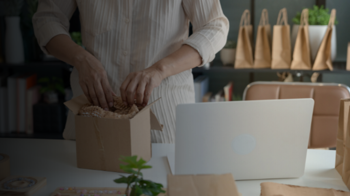 Marketplaces Take Over E-Commerce Tax Collection