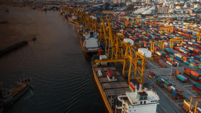 Indonesia’s Export-Import Sector Tax Perspective 2026: Industry Dynamics and Tax Risks